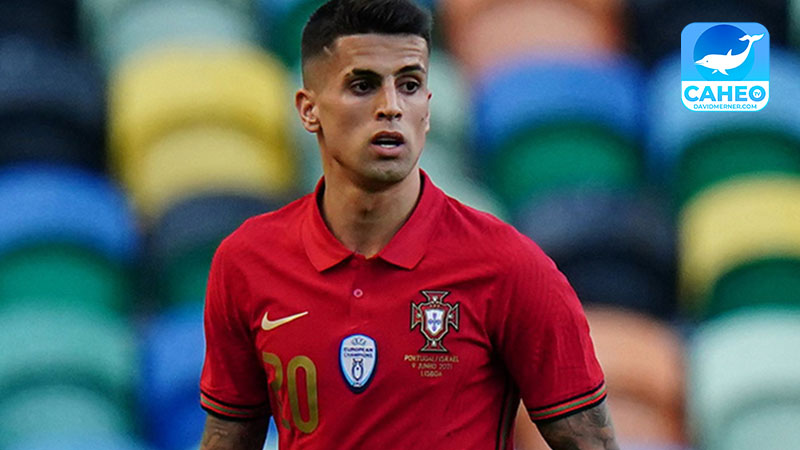 Hậu vệ phải João Cancelo